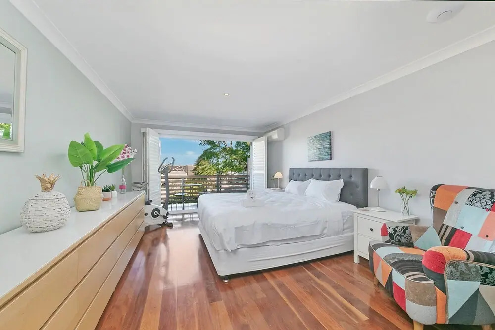 Rozelle 3 Bedrooms cosy dream holiday home with Free Parking by KozyGuru