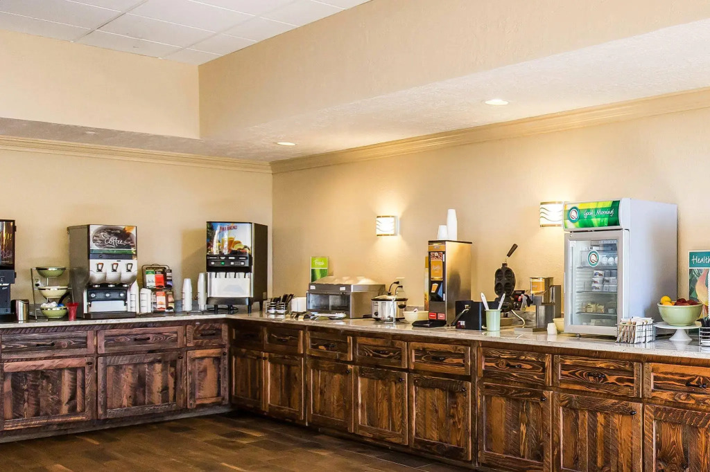 Studio 6 Suites Butte MT I-90 I-15