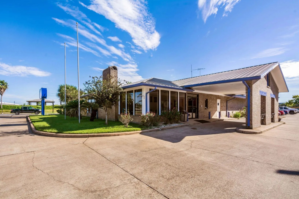 Motel 6-Freeport, TX