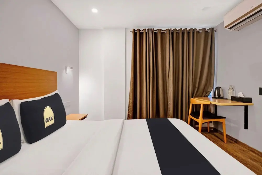 Hotel Woodland Suites Near Delhi Airport
