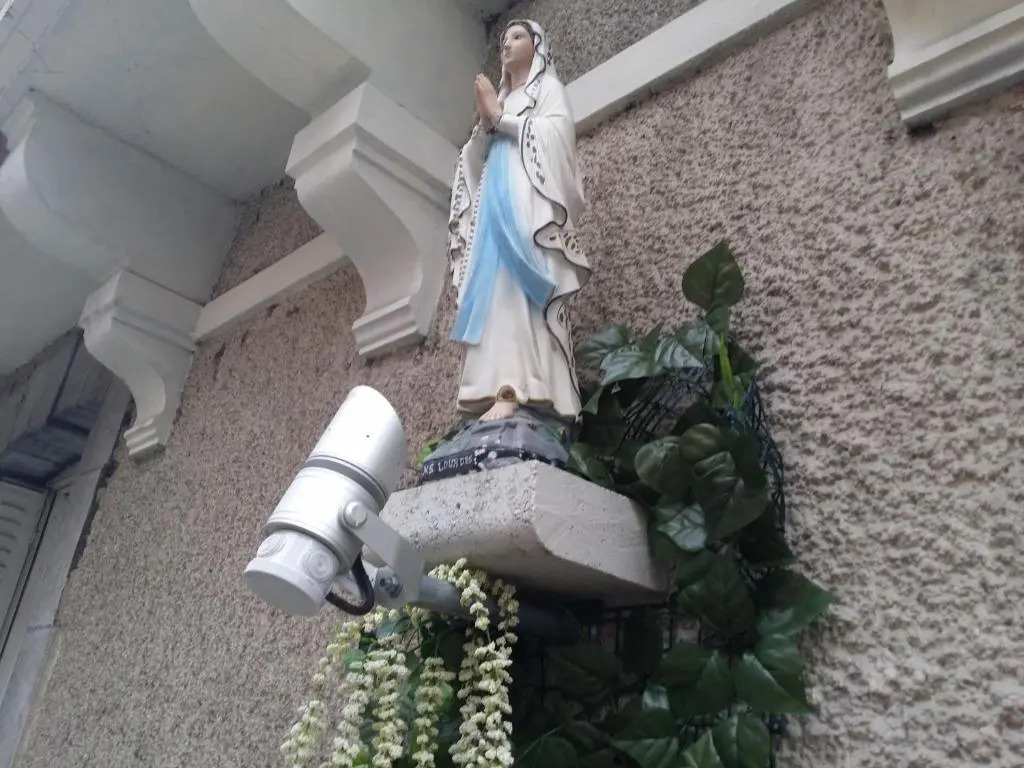 Bernadette Cosy Flat - 3 minutes walk main door to sanctuary entrance- Old Town - Bernadette de Soubirouss neighborhood - Chapel for Prayer on site
