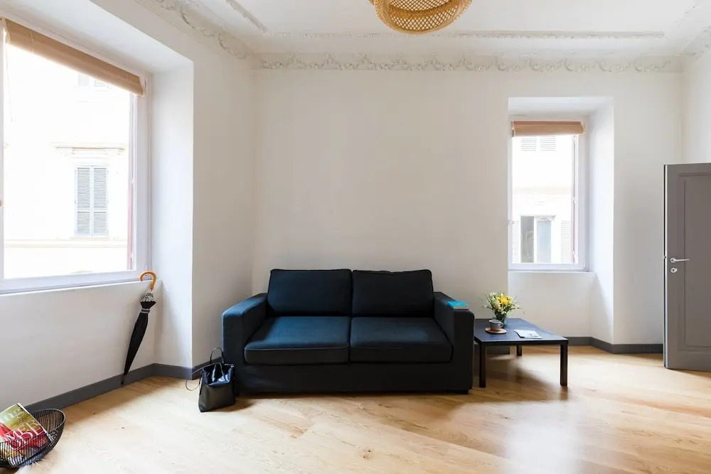 Pietra Square Residence