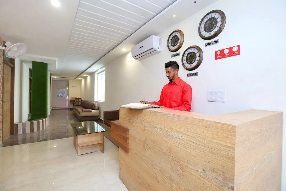 Hotel O Amaze Inn Indo Pak Bus Stand