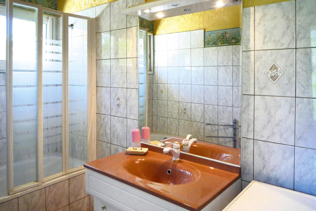 Charming stone Tiny House with private terrace, Villes-sur-Auzon
