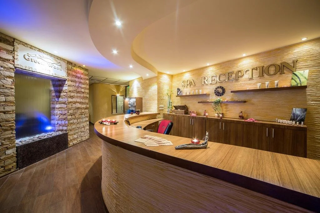 Green Wood Hotel & Spa