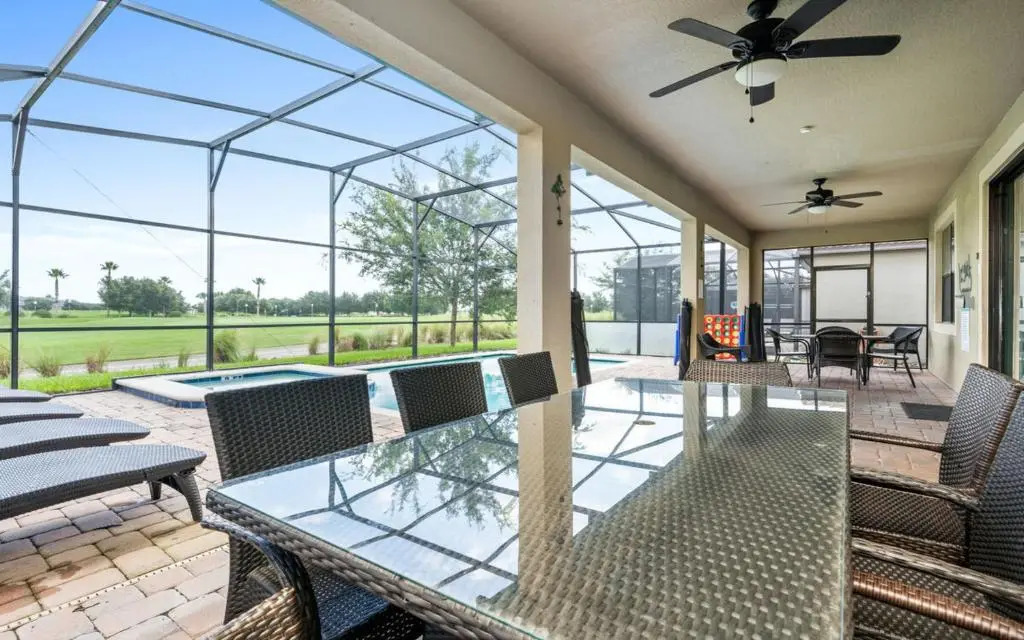 Large Jewel 8 BED House FREE Water Park