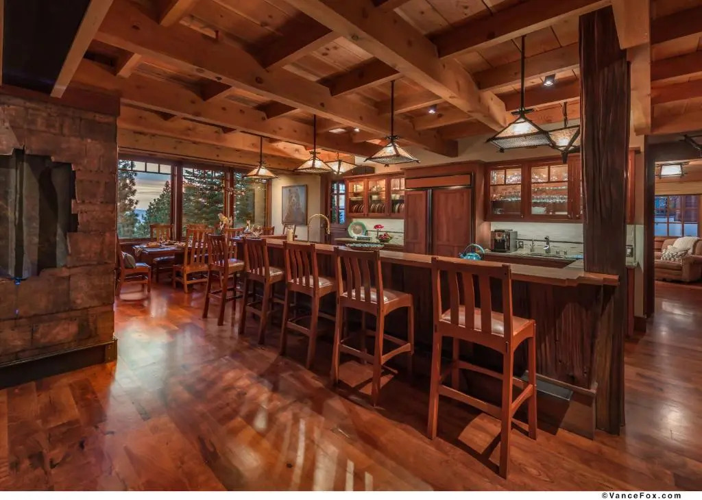 Stunning Big Springs Residence with Private Hot Tub! - Gray Wolf Northstar