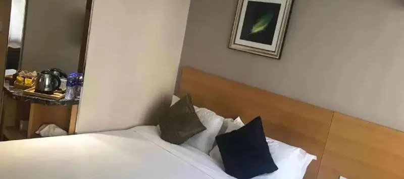 Mercure Hotel Feitian (Lanzhou Railway Station Subway Station)