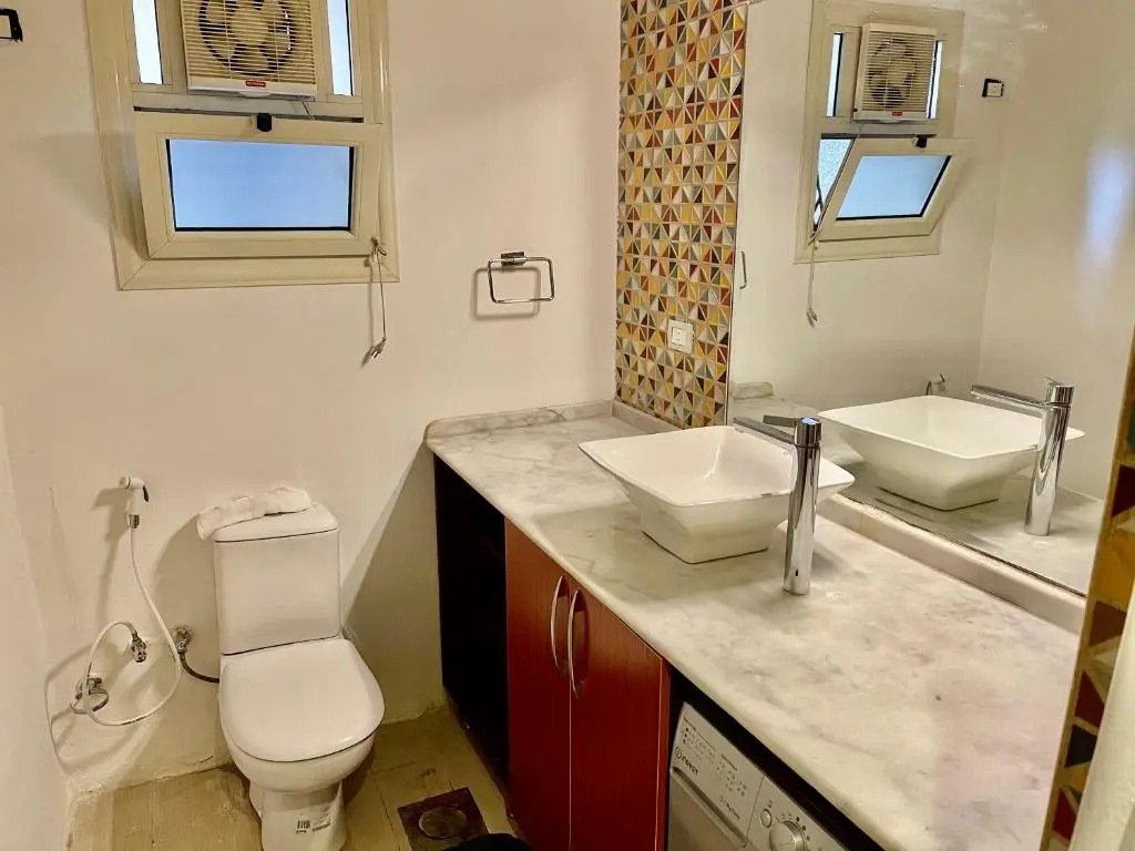 Lovely 2 BDR apartment with direct Nile view