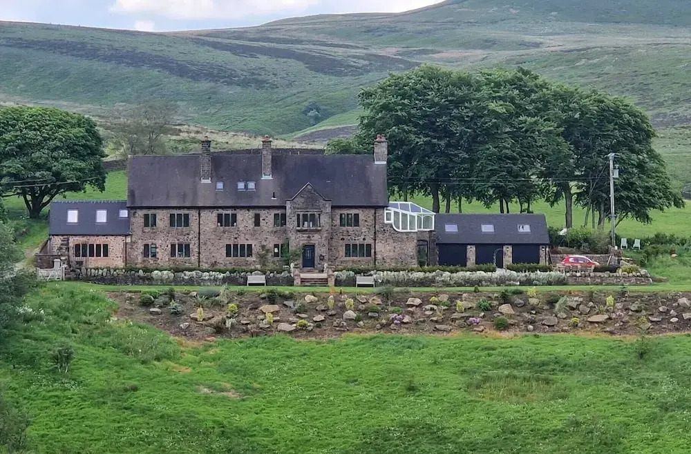 Luxury Penthouse Apartment - Beautiful Countryside