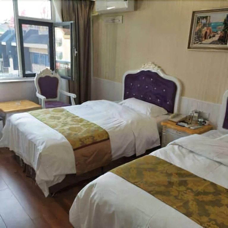 Xinglong Hotel