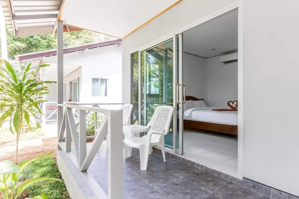 Lanta Coral Beach Resort