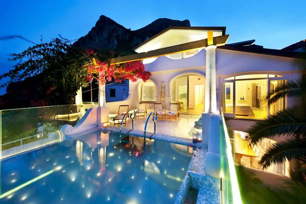 Amore Rentals - Villa Ariadne