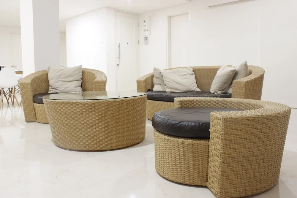 Homey 4Br Apartment at Landmark Residence