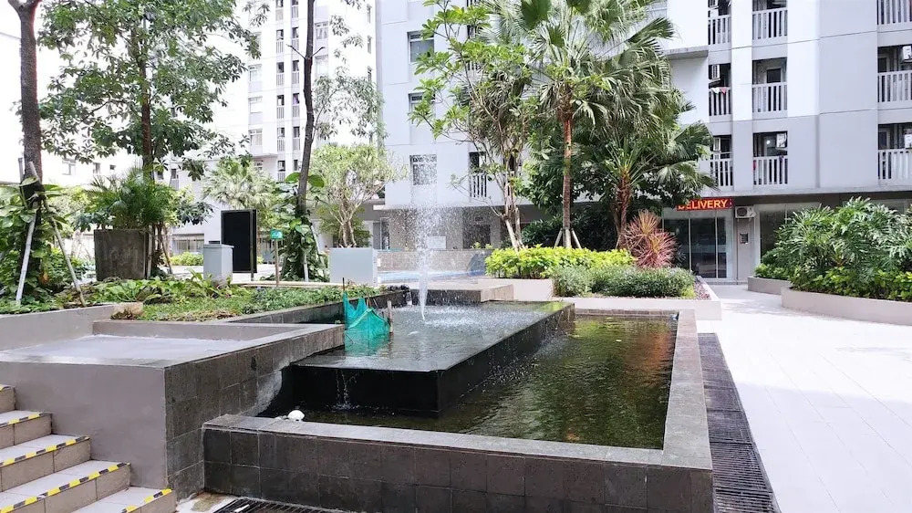 Green Bay Pluit Apartment With Direct Access To Shopping Center