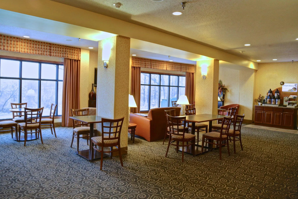 Holiday Inn Express Hotel and Suites Valparaiso by IHG