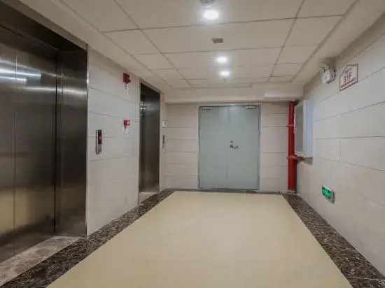 Kunming LanYu Hotel (Yongxin Harvard Center Branch)