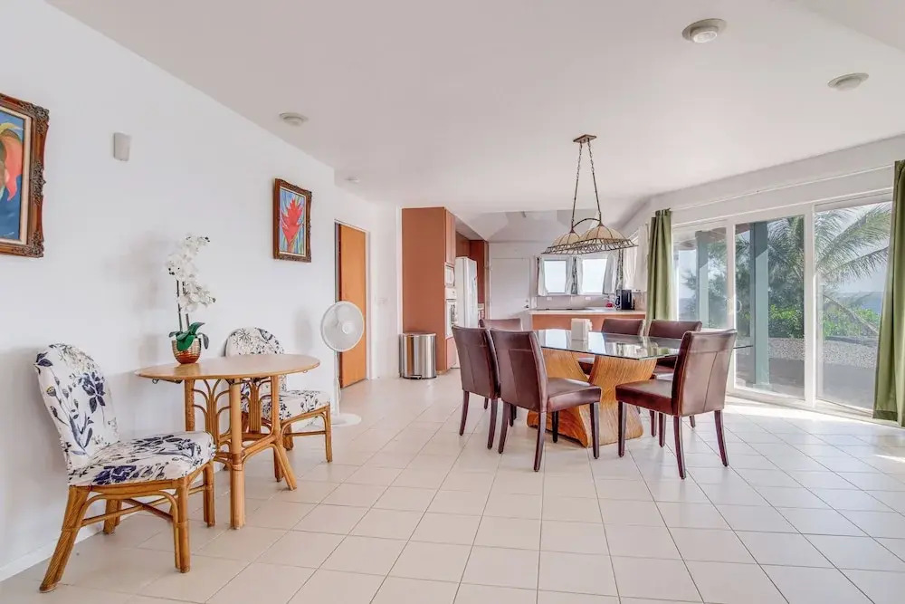 Oceanfront Keaau Gem: Ocean & Sunrise Views, Pool