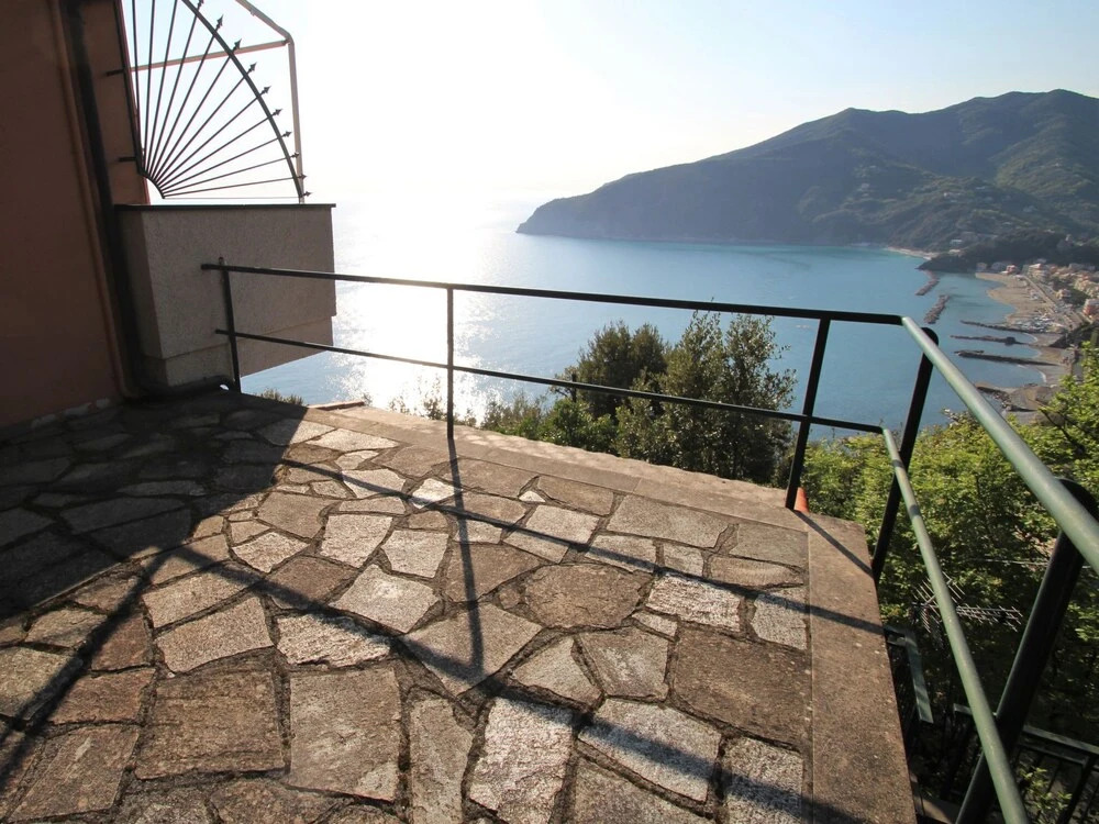 Lambrusca Moneglia in Moneglia