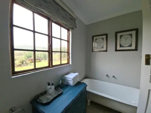 The Falls Cottages