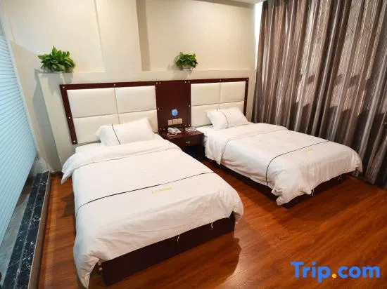 Zhengzhou Yaxin Hotel (Leshang Plaza)