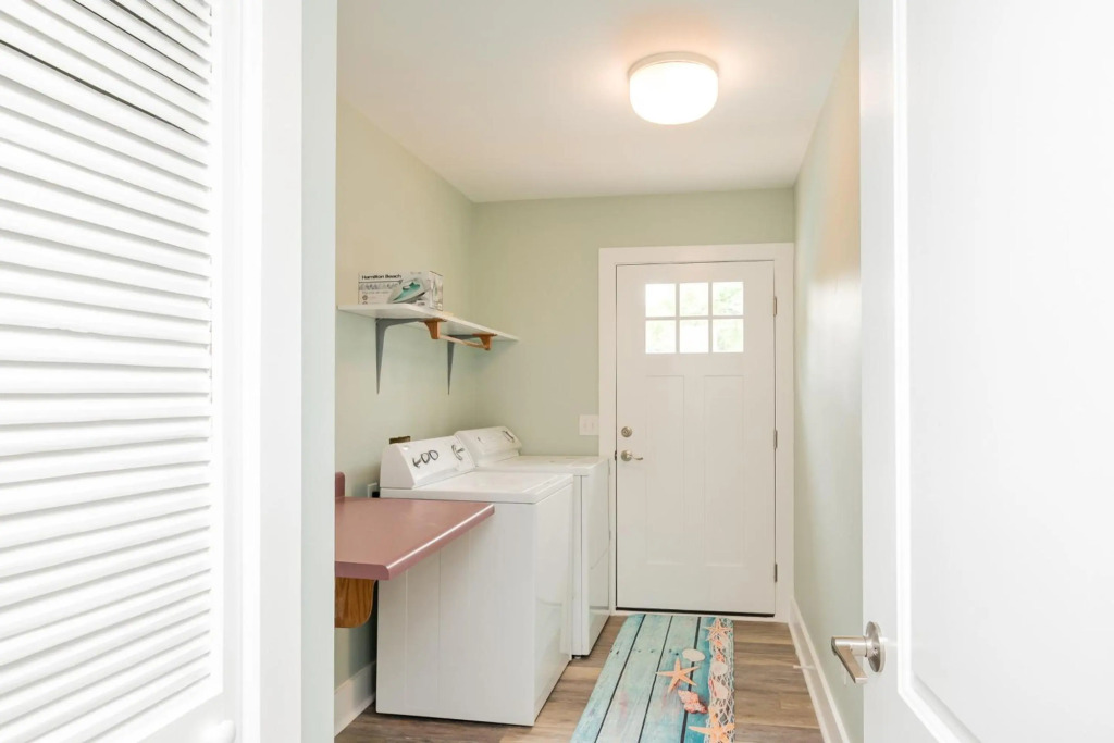 Poolside Paradise by Oak Island Accommodations