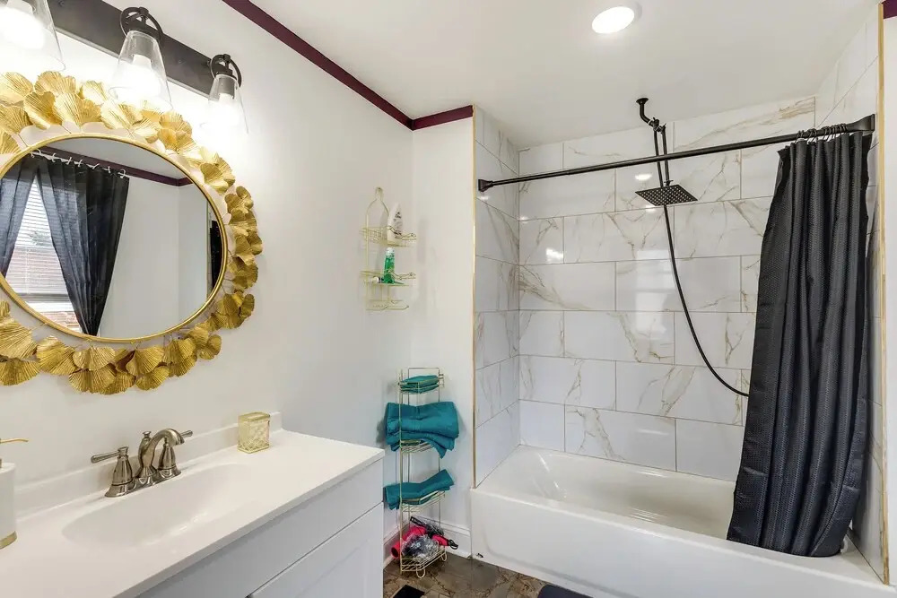7 Mi to Lincoln Financial! Charming Philly Apt