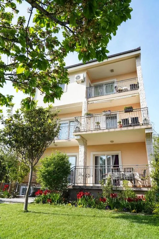Apartments Dadic