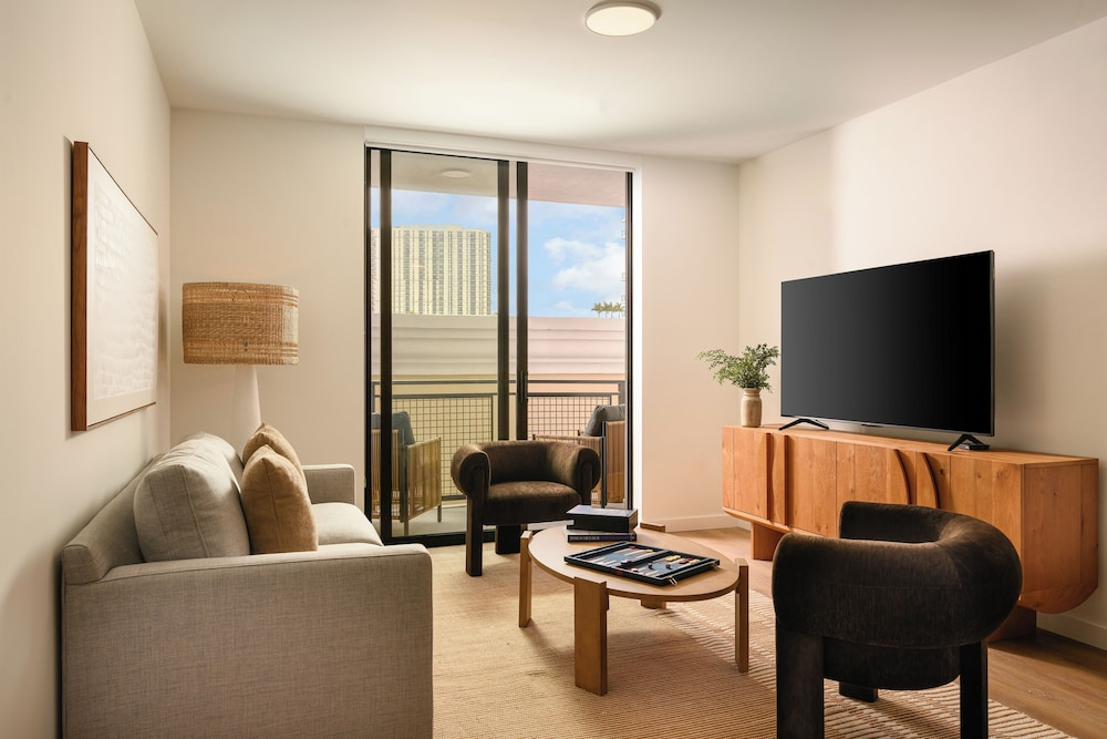 Sense28 Edgewater, an AvantStay Hotel