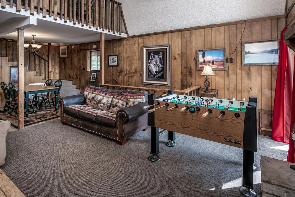 Bear Crossing - Three Bedroom Cabin