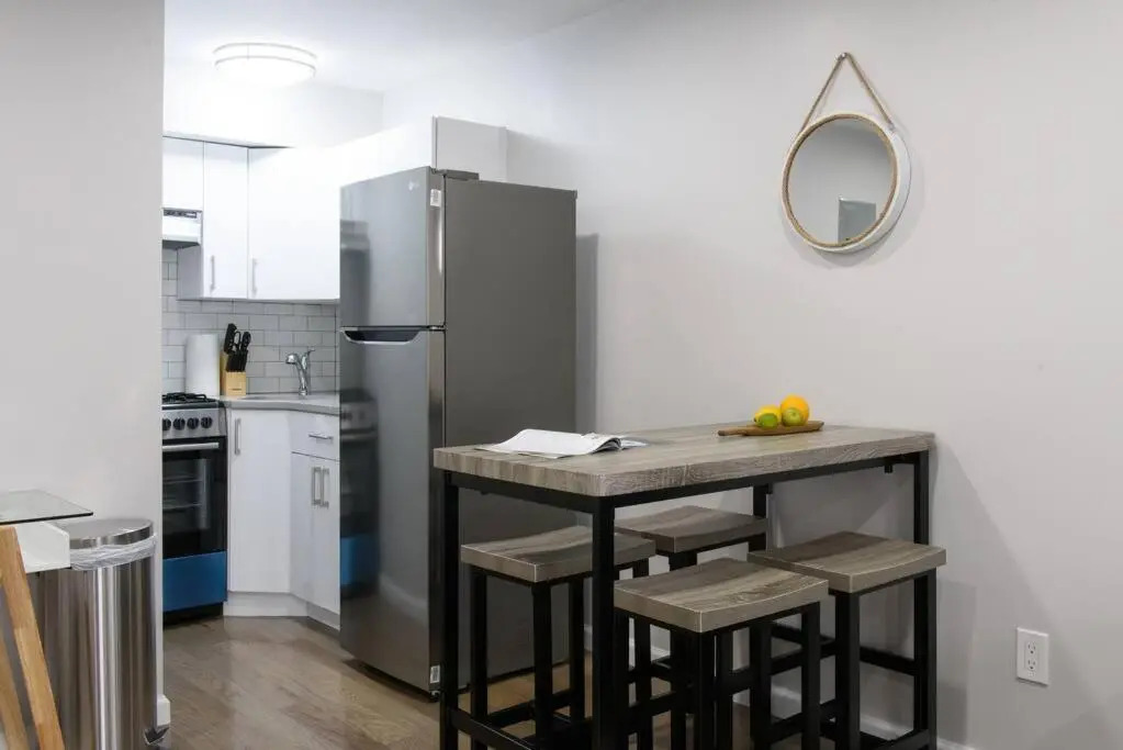 350-2a Prime Gramercy Newly Renovated 1BR Sleeps 4