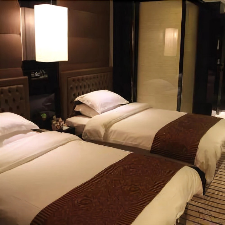Royal Garden Hotel