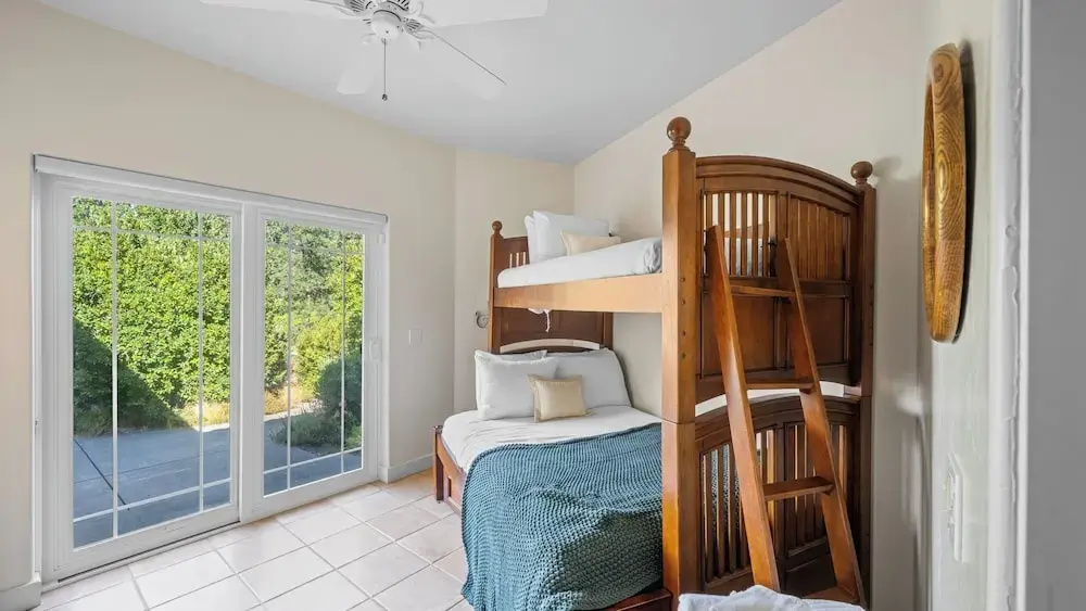 Vineyard Estate w/ Pool, Spa & Bocce Ball + Mins to Wineries & Park Lawndale Manor by Avantstay