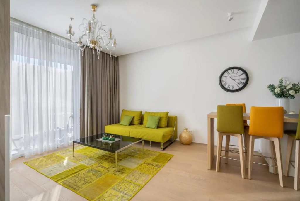 Four Views By The Sea Apartments