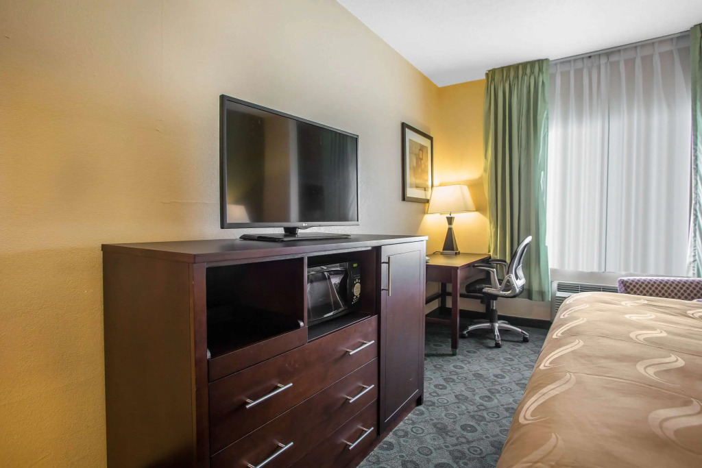 Days Inn - Bloomington