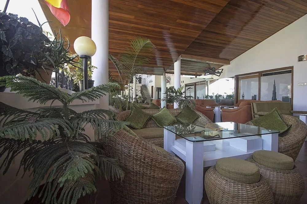 OYO 24798 Kiwi Hotel Yavachi