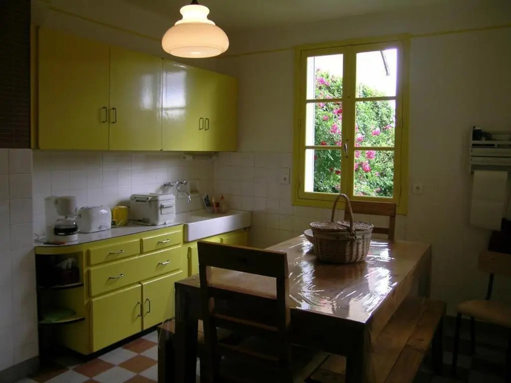 Gîte Dompierre-sur-Besbre, 5 pièces, 8 personnes - FR-1-489-109