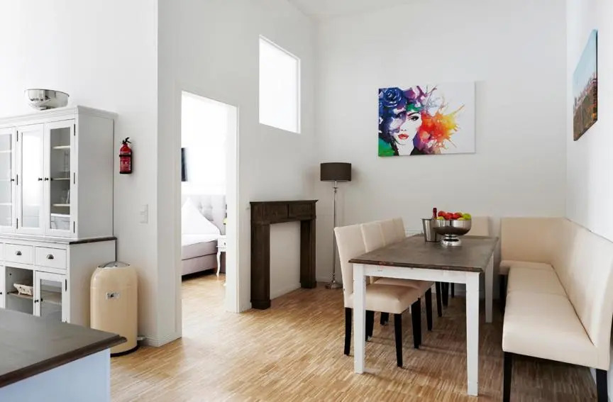 SC 4 Cozy Family & Business Flair welcomes you - Rockchair Apartments