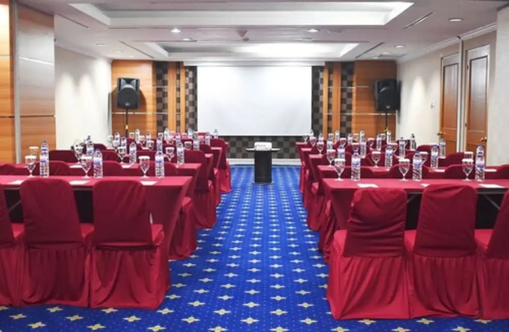 Horison Suites Surabaya