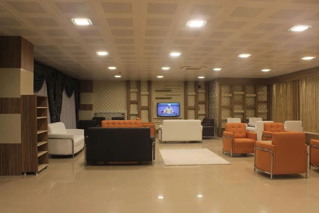 Umur Hotel