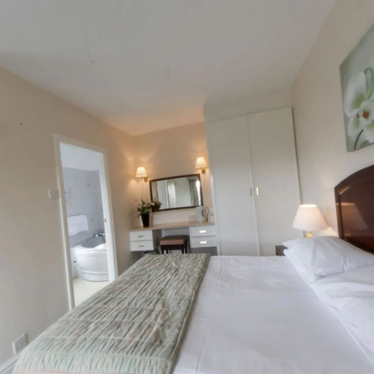 The Newington Hotel