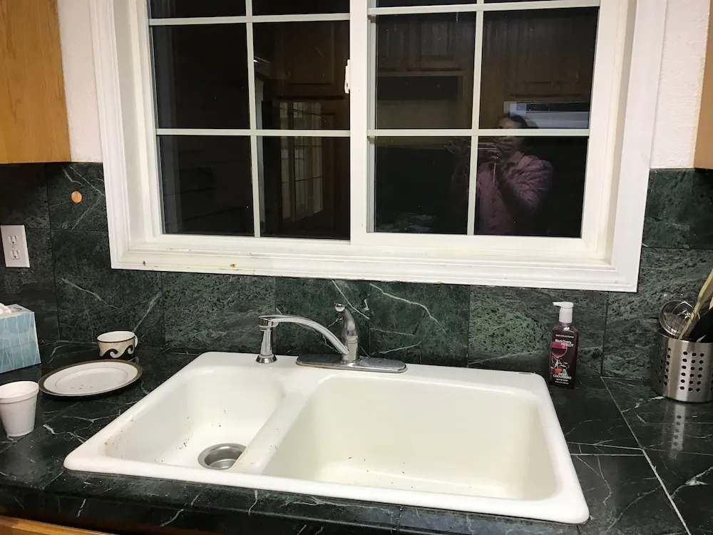 Large Redmond House Close to Downtown