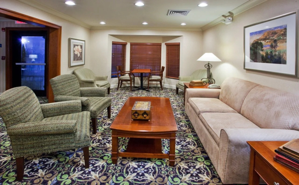 Comfort Inn & Suites Savannah Airport