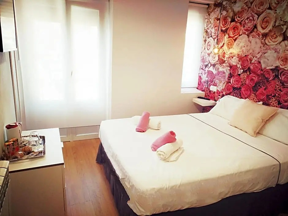 Rin Rooms