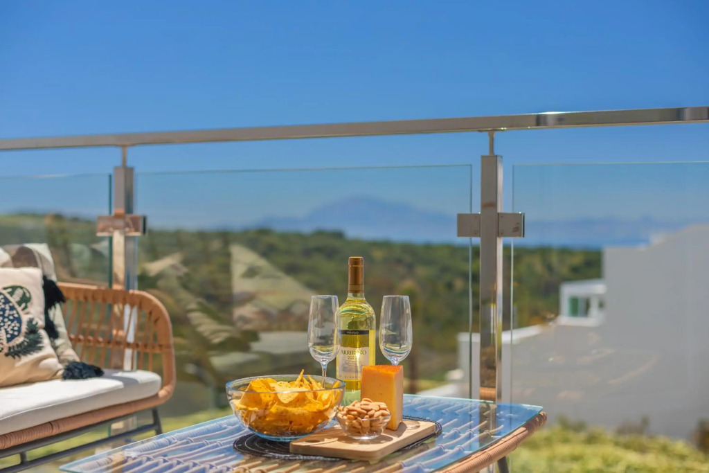 Views, Terrace & Pool - Fibre WIFI - SimplyTarifa
