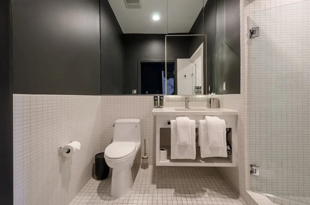 Tuck Hotel