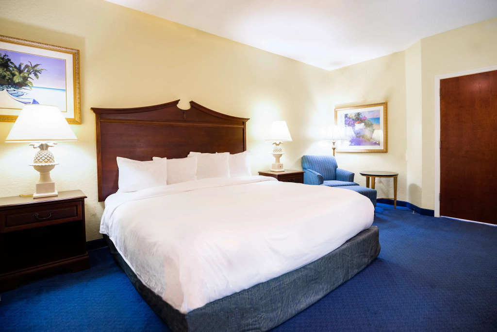 Radisson Resort at the Port