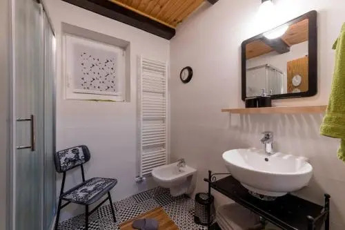 Cosy Hill Home Rucman With a Breathtaking View