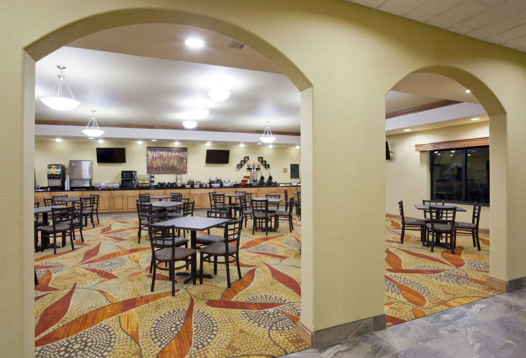 Comfort Inn & Suites Grand Forks near Alerus Center
