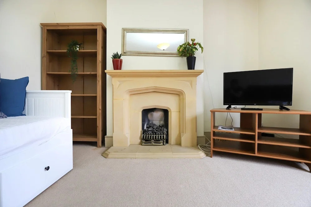 Spacious 4 Bedroom Property With Garden